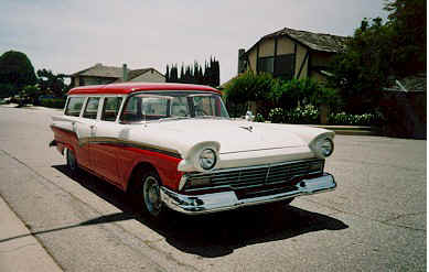 1957_Ford_Country_Sedan.jpg (38167 bytes)