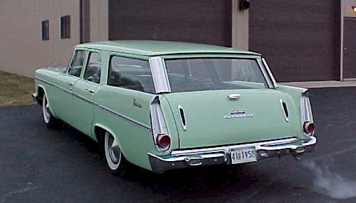 1958_Plymouth_Custom_Suburban_back.jpg (37478 bytes)