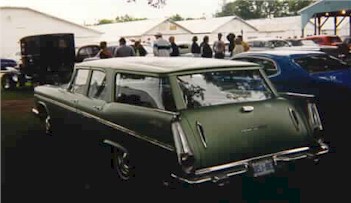 1958_Plymouth_Custom_Suburban_back_2.jpg (21866 bytes)