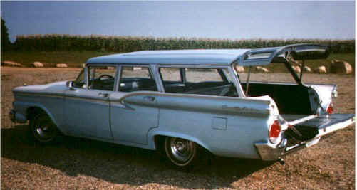 1959_Ford_Country_Sedan_side_2.jpg (42514 bytes)