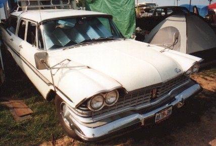 1959_Plymouth_Custom_Suburban.jpg (41777 bytes)