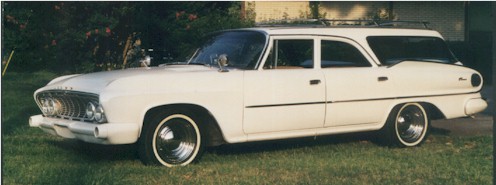 1961_Dodge_Pioneer_side.jpg (29209 bytes)