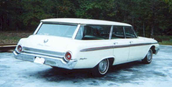 1962_Ford_Country_Sedan_rear.jpg (44427 bytes)