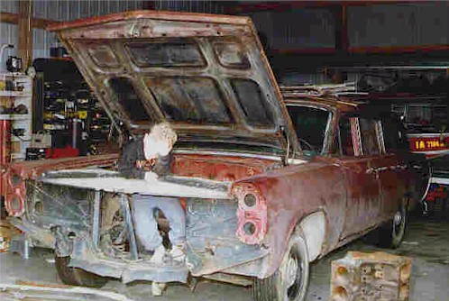 1963_Pontiac_Catalina_7.jpg (61912 bytes)