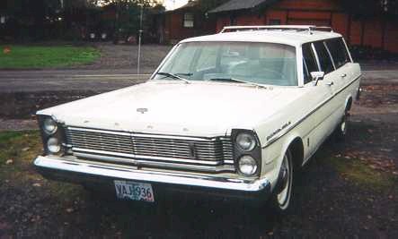 1965_Ford_Country_Sedan.jpg (27307 bytes)