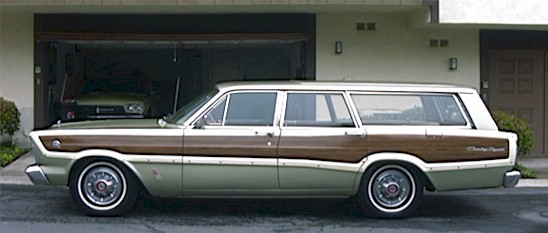 1966_Ford_Country_Squire.jpg (35160 bytes)