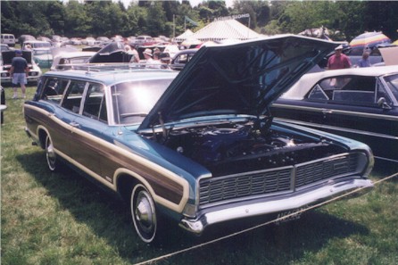 [Image: 1968_Ford_Country_Squire.jpg]