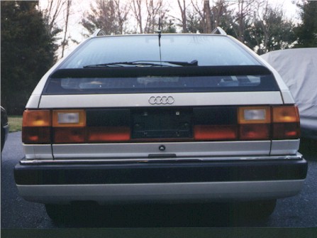 Audi_taillights_original.jpg (38969 bytes)